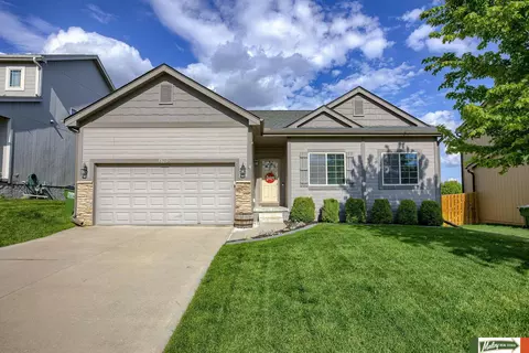 6303 S 187th St, Omaha, NE 68135