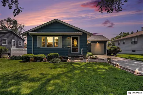 7813 Franklin St, Omaha, NE 68114