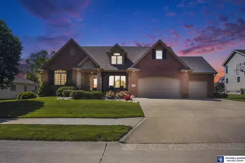 17109 Merion Dr, Omaha, NE 68136