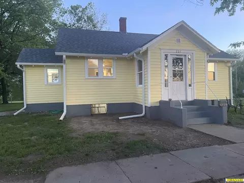 201 5th St, Talmage, NE 68448