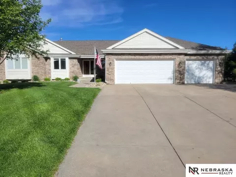 508 Elizabeth Cir, Yutan, NE 68073