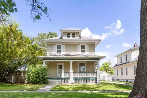 1228 Washington St, Lincoln, NE 68502