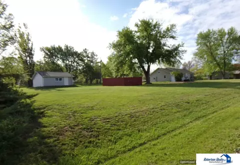 1914 S 11 Th St, Beatrice, NE 68310 photo 2
