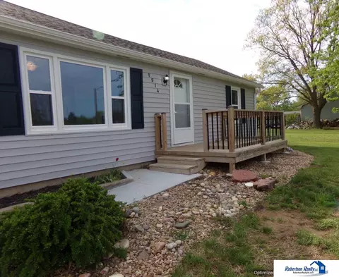 1914 S 11 Th St, Beatrice, NE 68310 photo 6