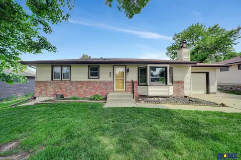 1230 Clearview Blvd, Lincoln, NE 68512
