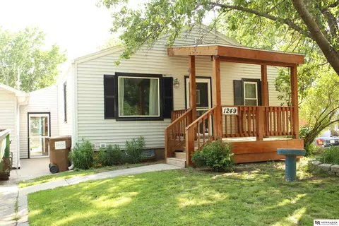 1249 Nelson St, Lincoln, NE 68521