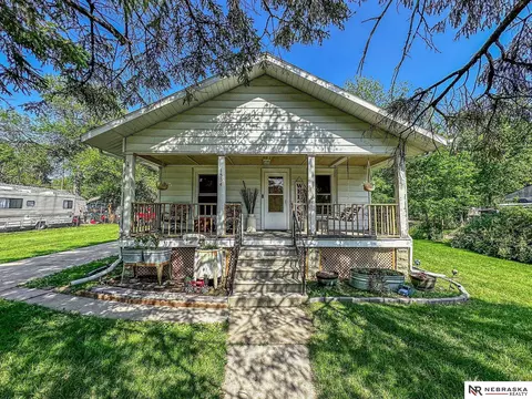 1534 N 58th St, Lincoln, NE 68505