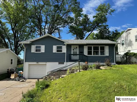 6719 Ogden St, Omaha, NE 68104