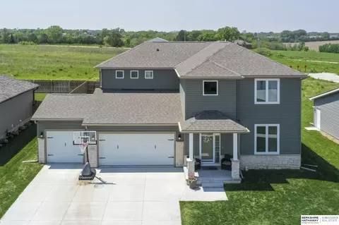 7333 N 9th St, Lincoln, NE 68521