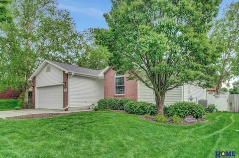 1701 Marlene Dr, Lincoln, NE 68512