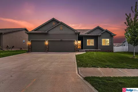 7169 N 166 St, Bennington, NE 68007