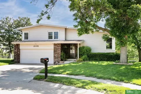 2135 N 122nd Cir, Omaha, NE 68164