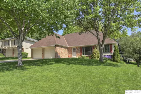 2013 S 141st Cir, Omaha, NE 68144