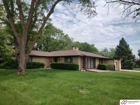 1608 S 3rd St, Beatrice, NE 68310 photo 2