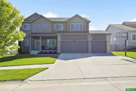 7321 N 163 St, Bennington, NE 68007