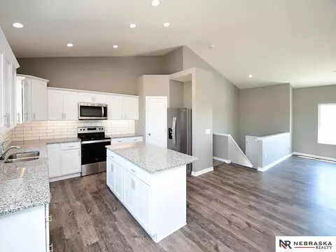 842 W Avondale St, Lincoln, NE 68523