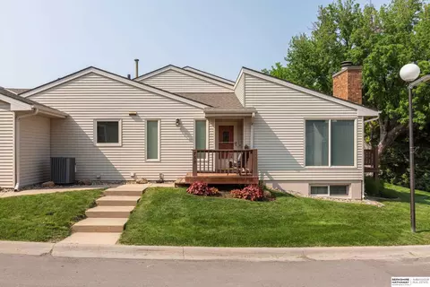 755 N 130th Plz, Omaha, NE 68154