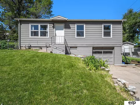 7006 S 23rd St, Bellevue, NE 68147