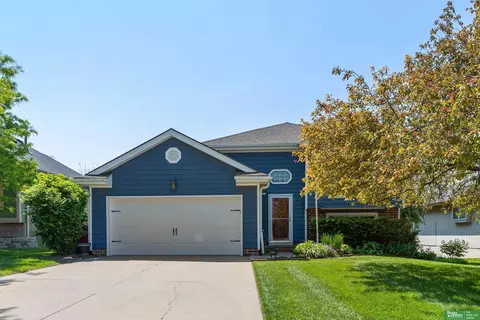 8333 Wyoming St, Omaha, NE 68122