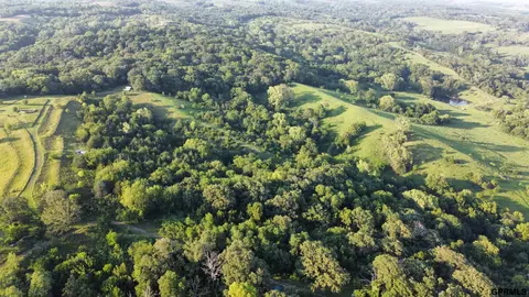 0000 Horse Creek Rd, Sidney, IA 51652
