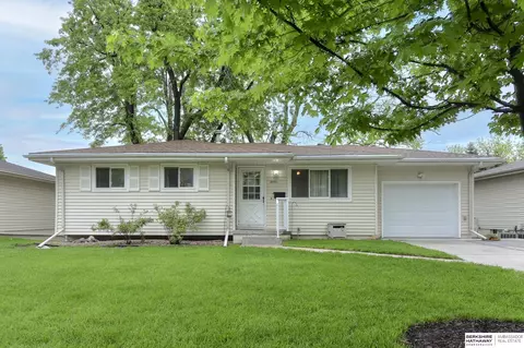 5031 S 142nd St, Omaha, NE 68137