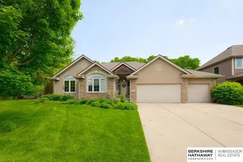 11905 S 47th St, Papillion, NE 68133