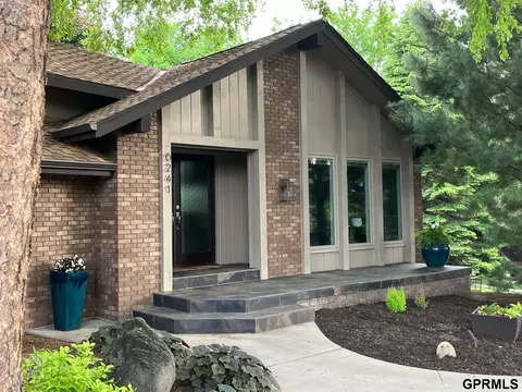 6241 S 118th Plz, Omaha, NE 68137