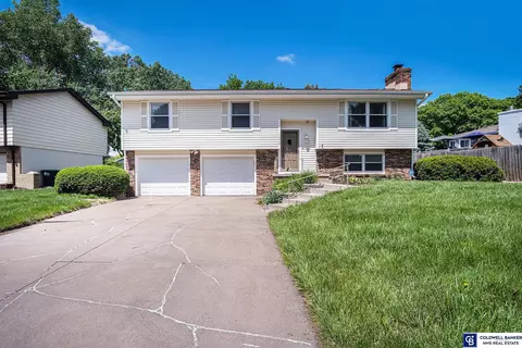 11712 Grand Ave, Omaha, NE 68164