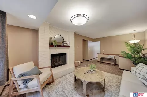 2109 Southwood Pl, Lincoln, NE 68512