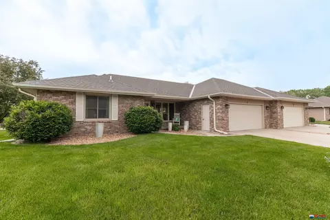 1 The Pnes, Beatrice, NE 68310