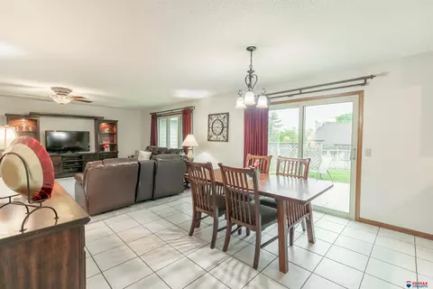 1 The Pnes, Beatrice, NE 68310 photo 18