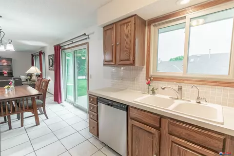 1 The Pnes, Beatrice, NE 68310 photo 21