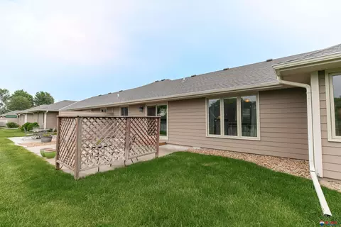 1 The Pnes, Beatrice, NE 68310 photo 27