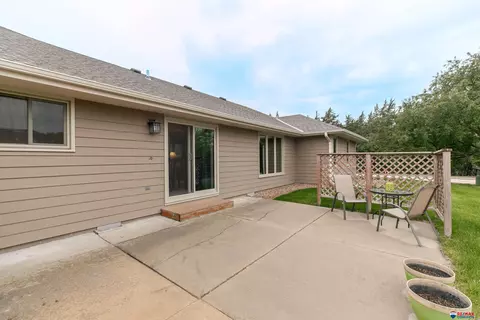 1 The Pnes, Beatrice, NE 68310 photo 26