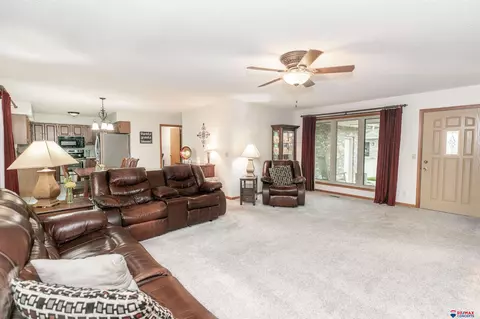 1 The Pnes, Beatrice, NE 68310 photo 14