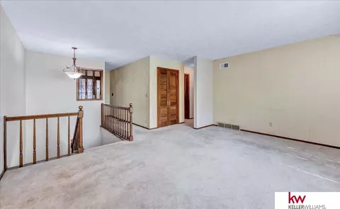 1003 Thomas Dr, Bellevue, NE 68005 photo 6
