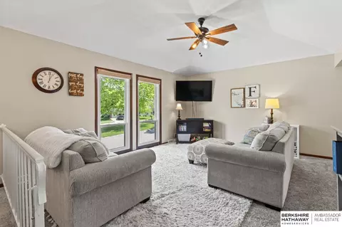 13013 Patrick Cir, Omaha, NE 68164 photo 2