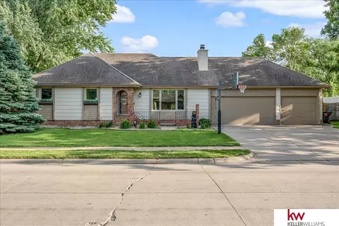 1025 Jones Dr, Fremont, NE 68025
