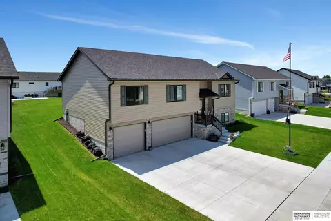 1215 Olivia Dr, Eagle, NE 68347 photo 3