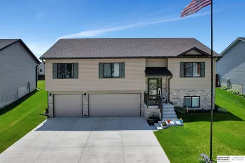 1215 Olivia Dr, Eagle, NE 68347 photo 2