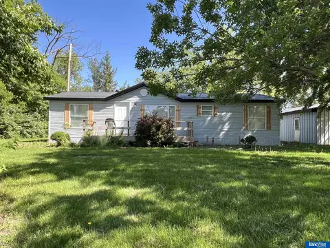710 Elm St, Gresham, NE 68367 photo 4