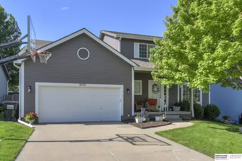 18759 O St, Omaha, NE 68135