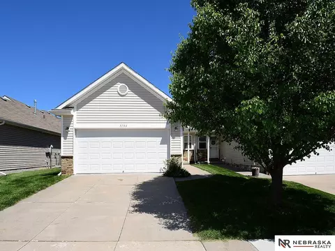 3104 Gunsmoke Dr, Lincoln, NE 68507