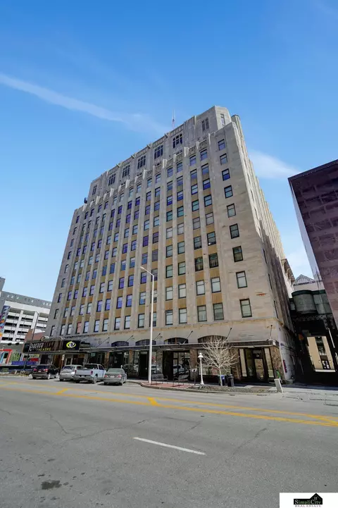 128 N 13th St #802, Lincoln, NE 68508