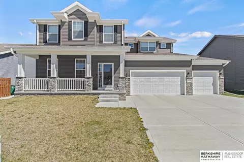 8059 N 173rd St, Bennington, NE 68007