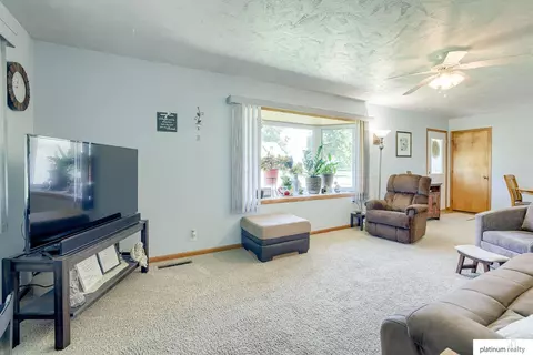 119 E Barbara St, Brainard, NE 68626 photo 4