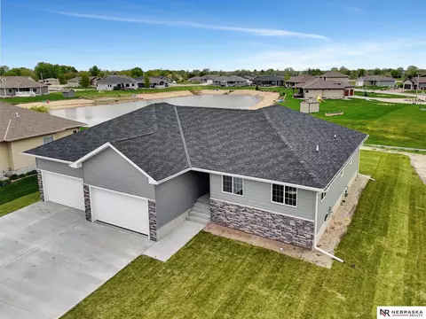 4054 Northview Dr, Grand Island, NE 68803
