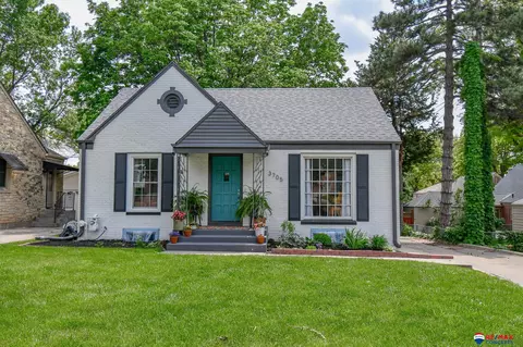 3705 D St, Lincoln, NE 68510