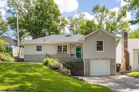 5411 Seward St, Omaha, NE 68104