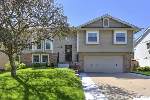 3509 S 152 St, Omaha, NE 68144